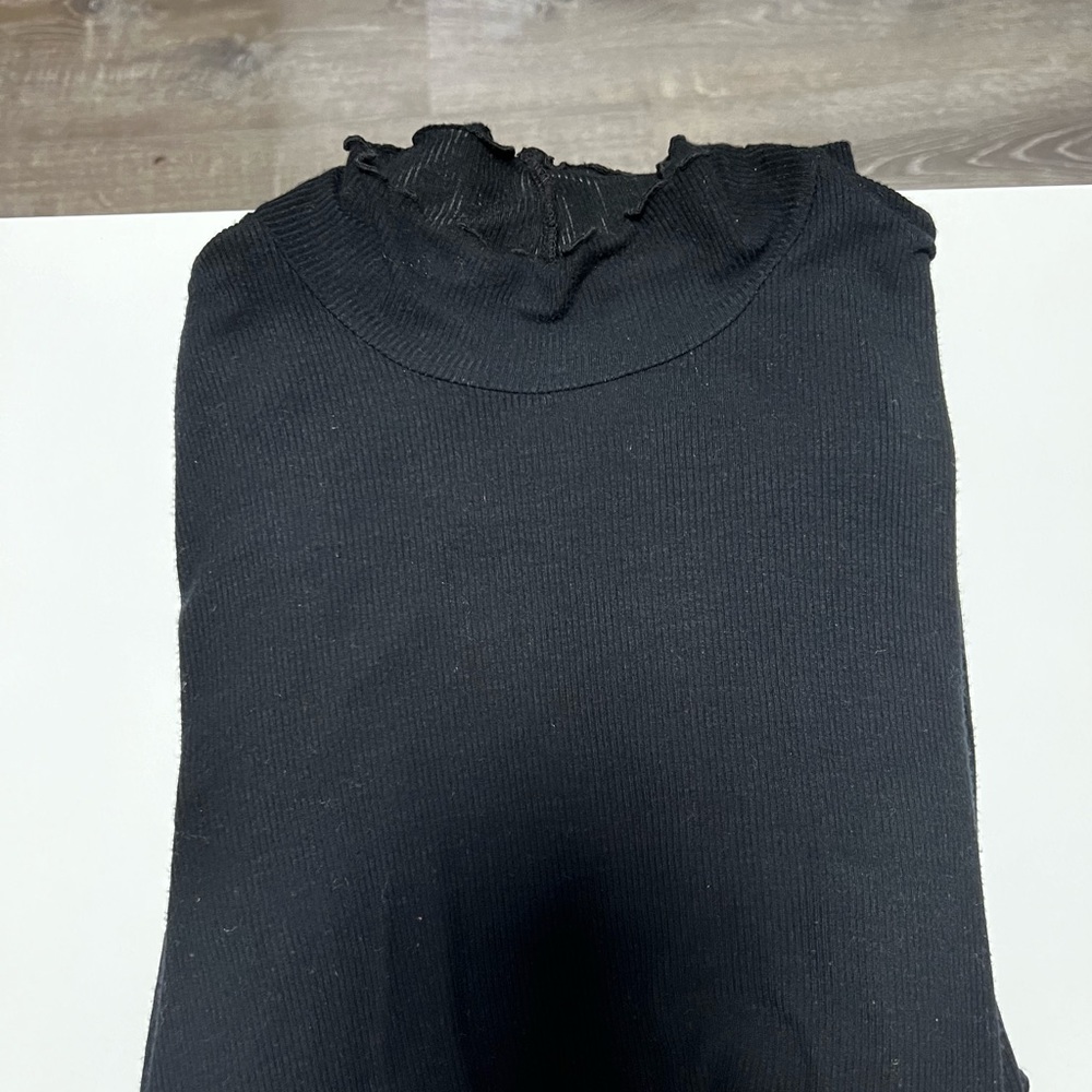 black long sleeve sweater